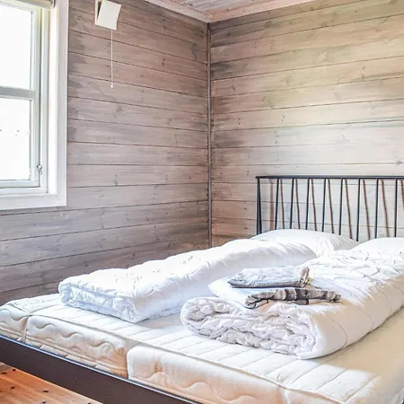 Awesome Home In Nedstrand With Wifi 펜션