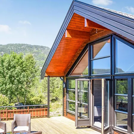 펜션 Awesome Home In Nedstrand With Wifi *